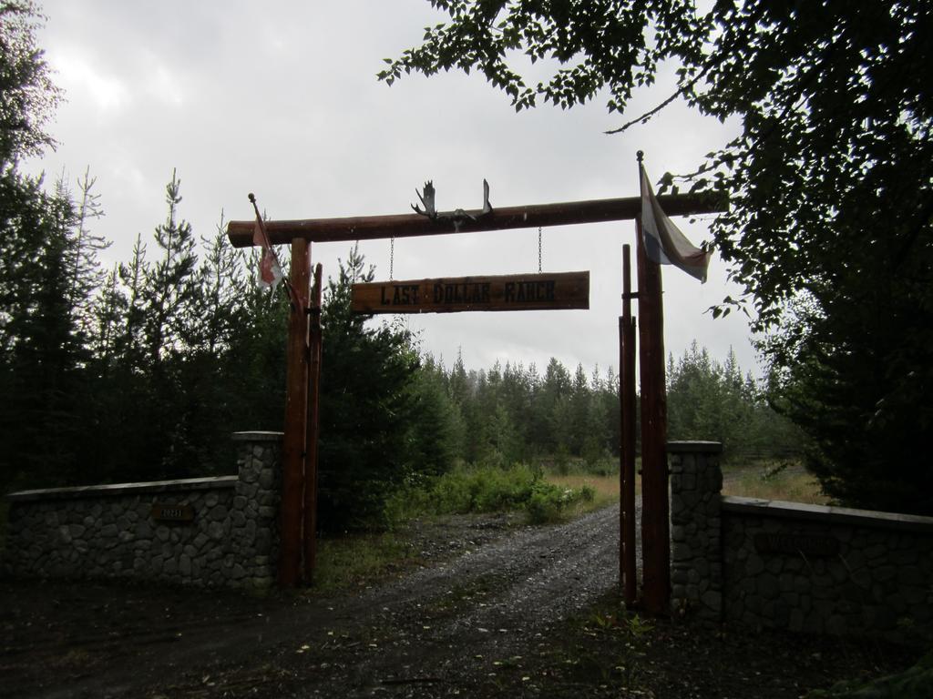 LDR Lodge - Last Dollar Ranch Smithers Esterno foto